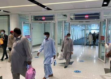 بدء وصول أوّل فوج من المعتمرين القادمين من خارج السعودية